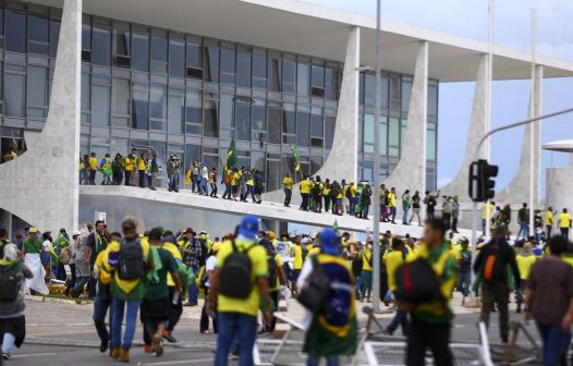 AGU pede que 54 radicais e três empresas paguem R$ 20,7 milhões por atos golpistas