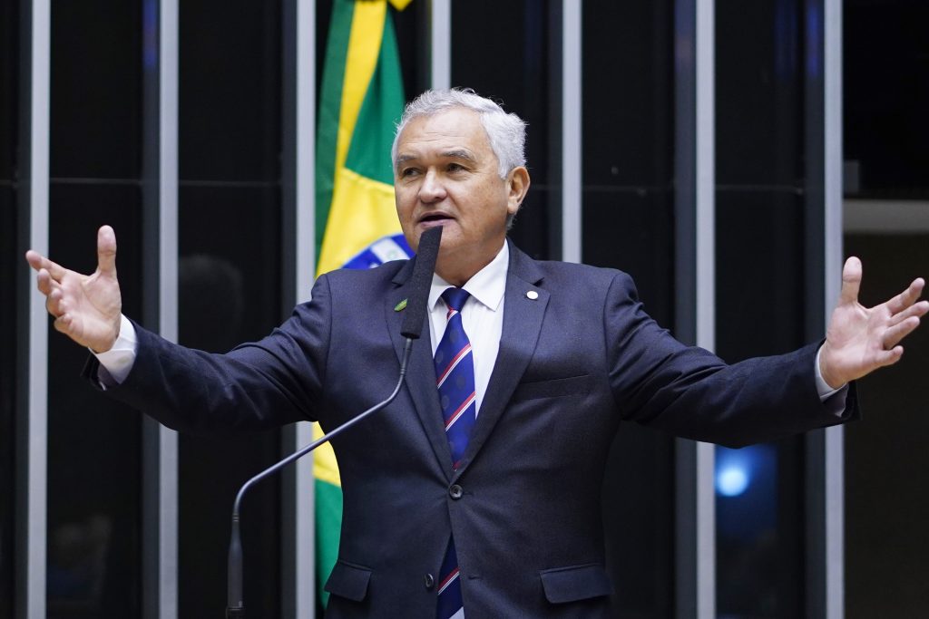 Aliados de Bolsonaro fazem investida contra ‘revogaço’ antiarmas