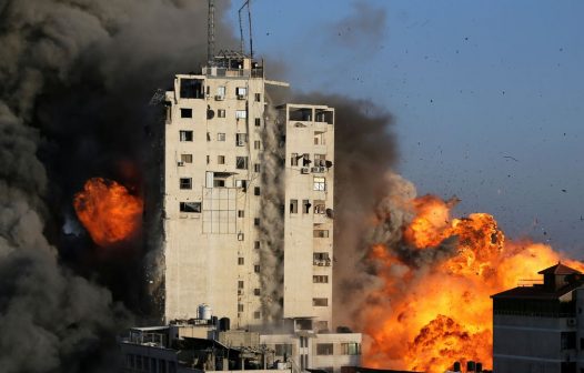 Bombardeio em Gaza marca primeiro dia após ação de Israel