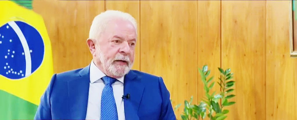 Lula confirma salário mínimo em R$ 1.320 e faixa de isenção do IR em R$ 2.640