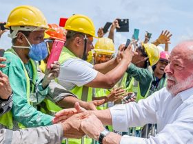 Lula anuncia relançamento do Bolsa Família na semana que vem