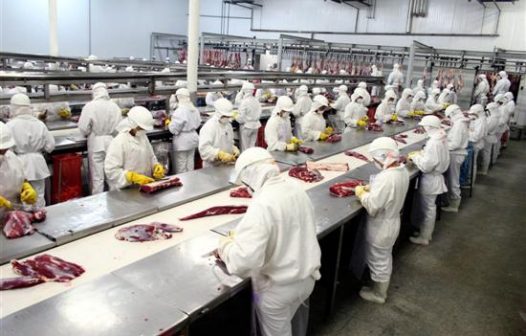 Minerva Foods registra prejuízo de R$ 25,7 milhões no 4º trimestre