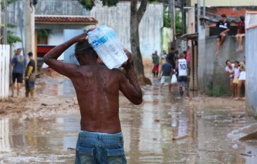 Justiça de SP autoriza remoção forçada de moradores de área de risco do litoral