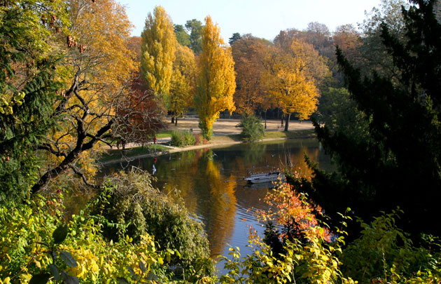 Cabeça de mulher esquartejada é encontrada em parque em área nobre de Paris