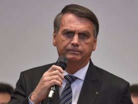 Bolsonaro acusa esquerda de plano para matar Moro e associa caso a Celso Daniel