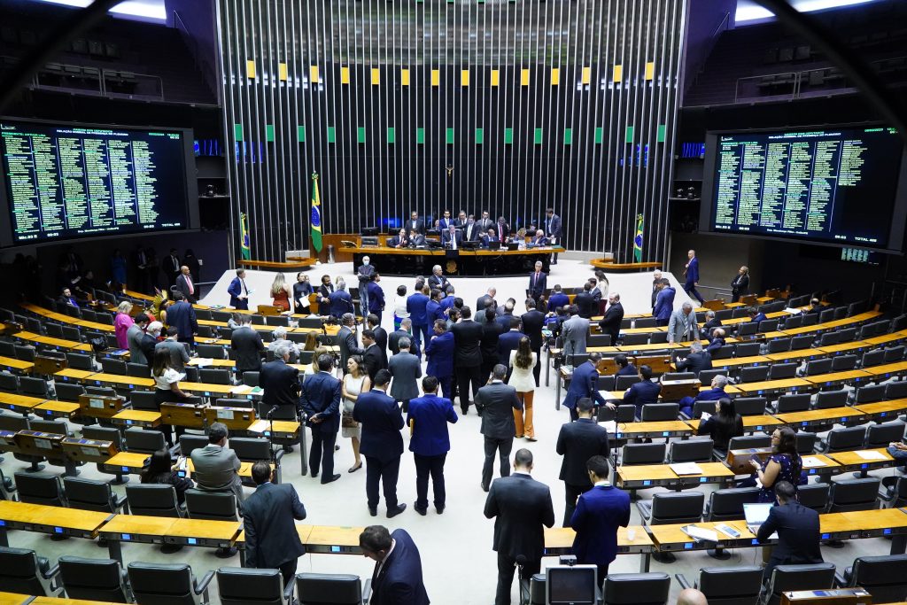 Câmara define comandos das 30 comissões permanentes da Casa