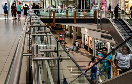 Intenção de consumo sobe e atinge maior nível desde março