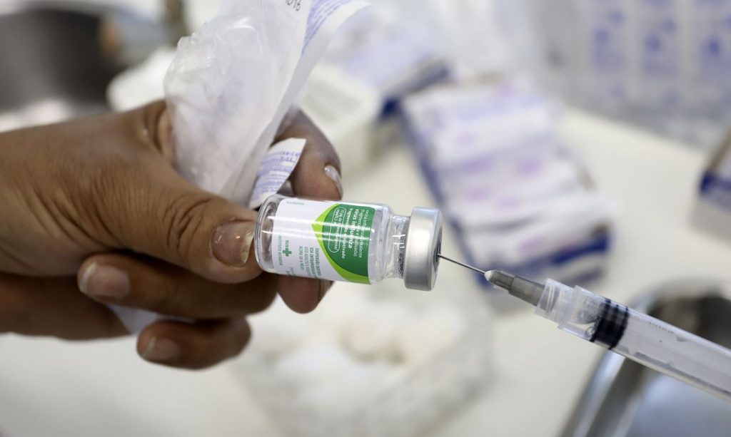 Vacina da gripe chega à rede privada em abril