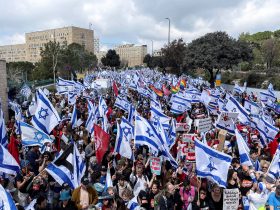 Israel vive greve geral contra reforma do Judiciário de Netanyahu