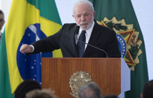 Lula diz que sociedade está precisando de mais Estado