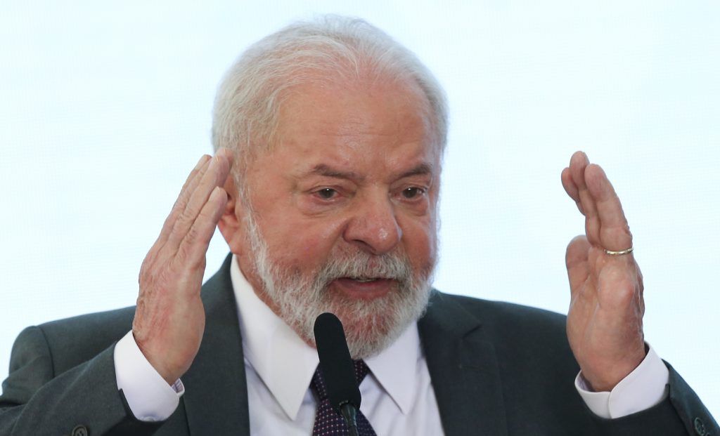 Lula volta a criticar Lava Jato e reafirma que operação quebrou empresas