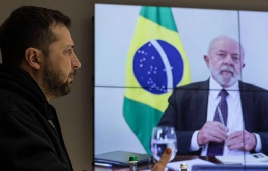 Lula conversa com Zelenski e volta a oferecer mediação por acordo de paz