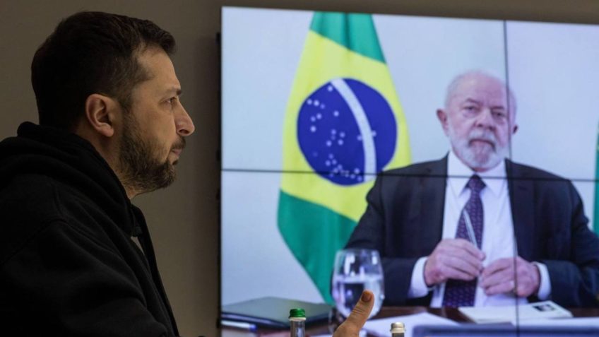 Lula conversa com Zelenski e volta a oferecer mediação por acordo de paz