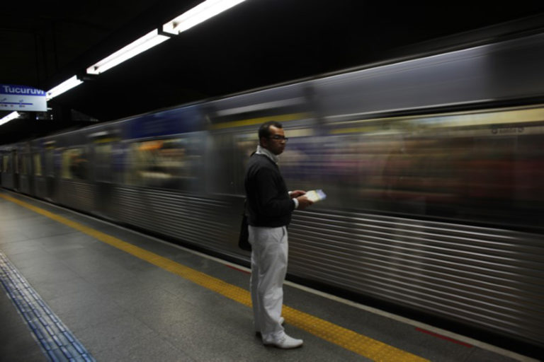 Metrô vive crise pós-pandemia com queda de arrecadação e passageiros