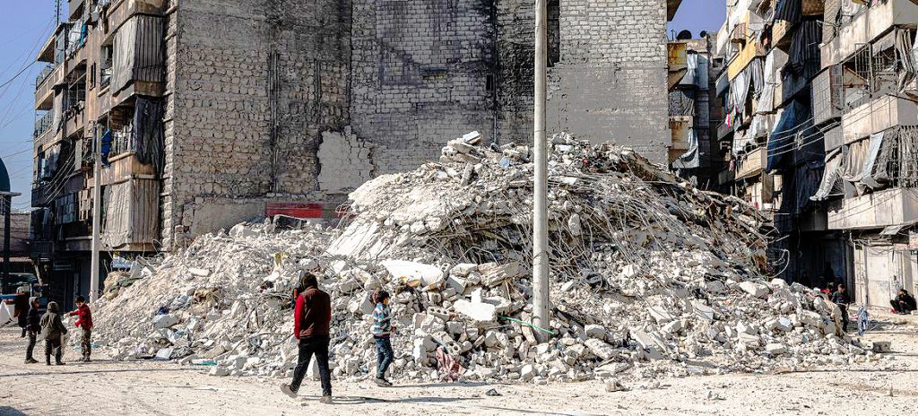 Comissão de Inquérito diz que Síria foi totalmente abandonada após terremoto