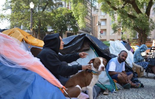 Barracas serão retiradas da rua de forma humanizada