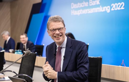 Deutsche Bank supera previsão de lucro e garante maior receita desde 2016