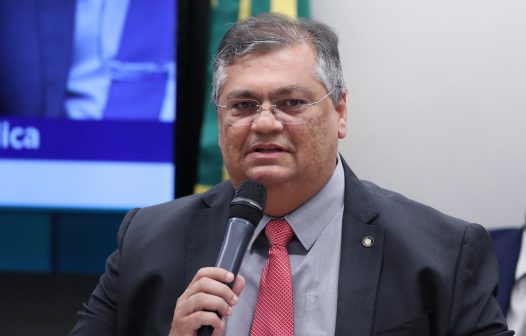 Dino interrompe depoimento após bate-boca e palavrões entre deputados