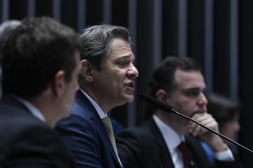 Haddad diz que só o crescimento pode reduzir o conflito distributivo