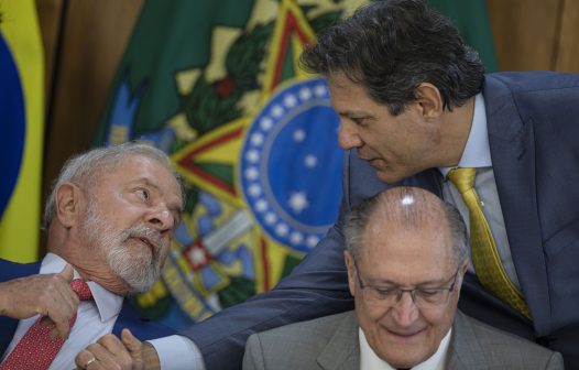 Haddad vai enviar arcabouço fiscal junto com PLDO