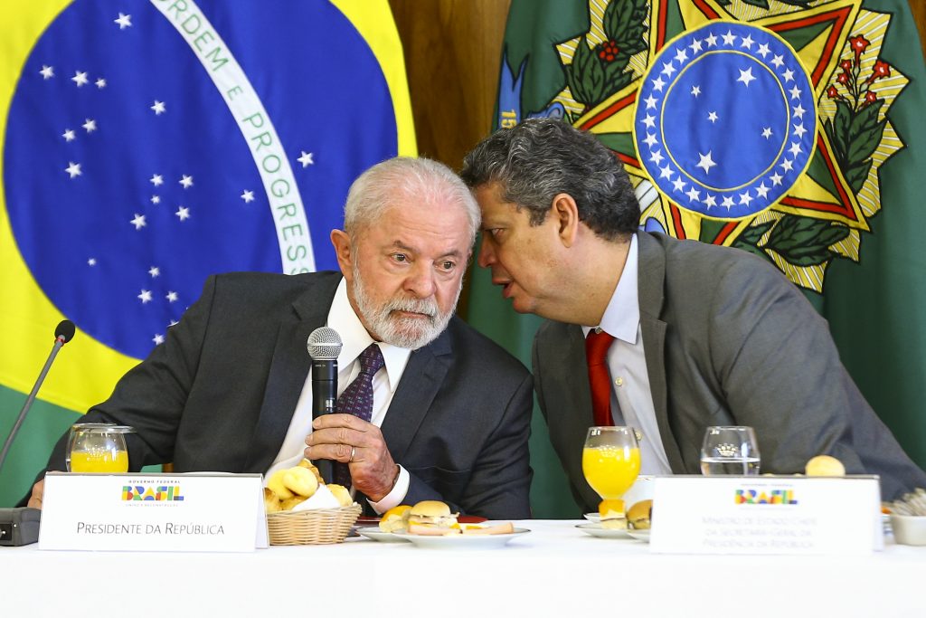 Lula quer criar grupo para discutir paz mundial