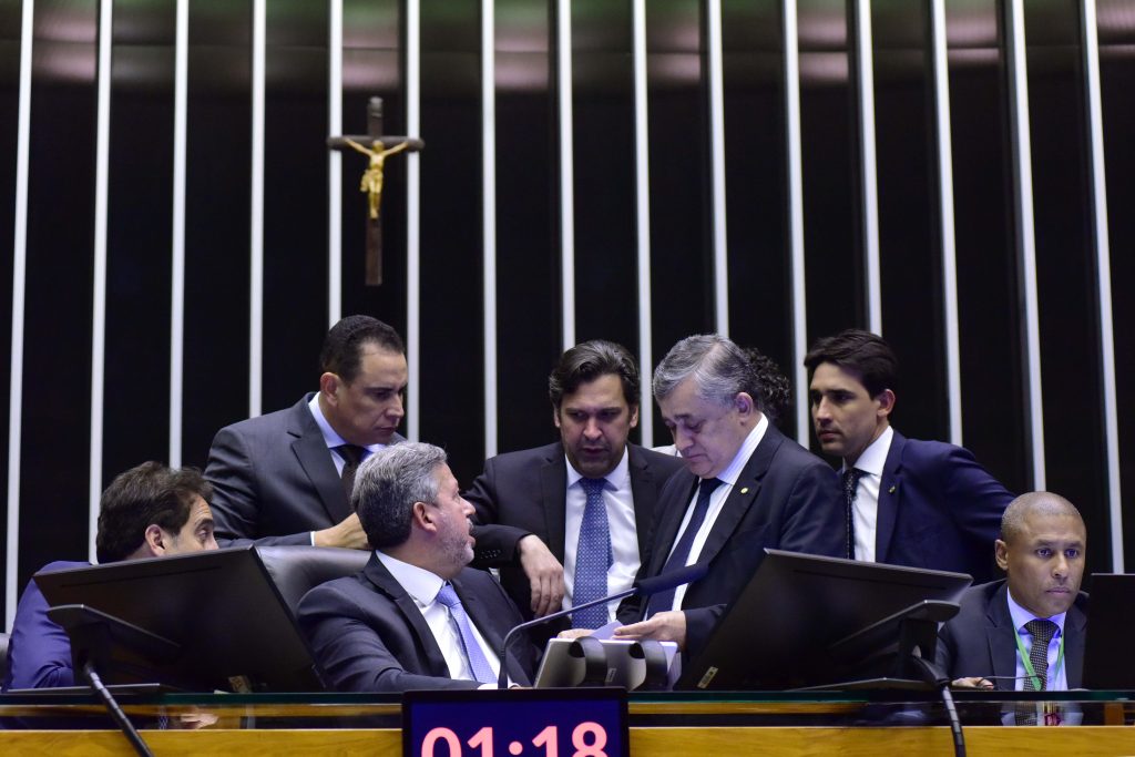 Congresso instala na terça-feira comissões mistas para analisar MPs