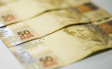 Setor público teve déficit primário de R$ 14 bilhões em março