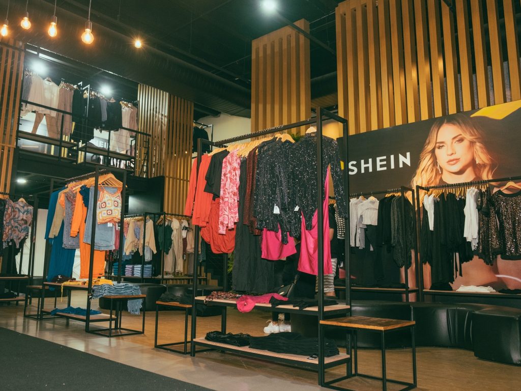 Shein e Coteminas fecham acordo para produção local