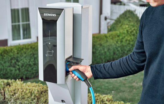 Siemens lança dois novos modelos de carregadores de veículos elétricos no Brasil