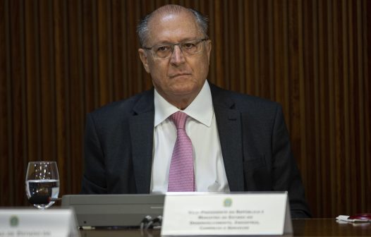 Alckmin diz que Brasil ficou caro antes de ficar rico