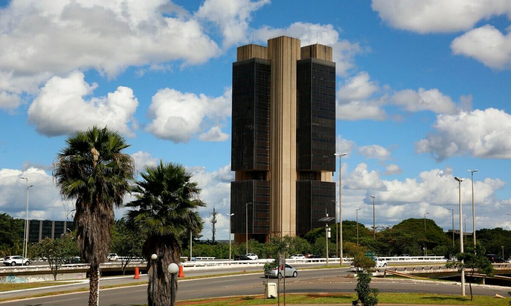 Campos Neto: gastos crescem acima da média do mundo emergente