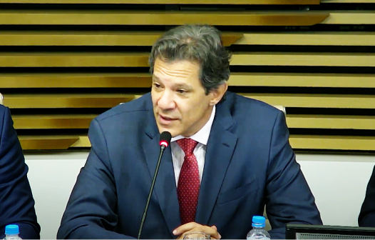 Haddad diz que o Brasil não pode se contentar com crescimento de 1% ao ano