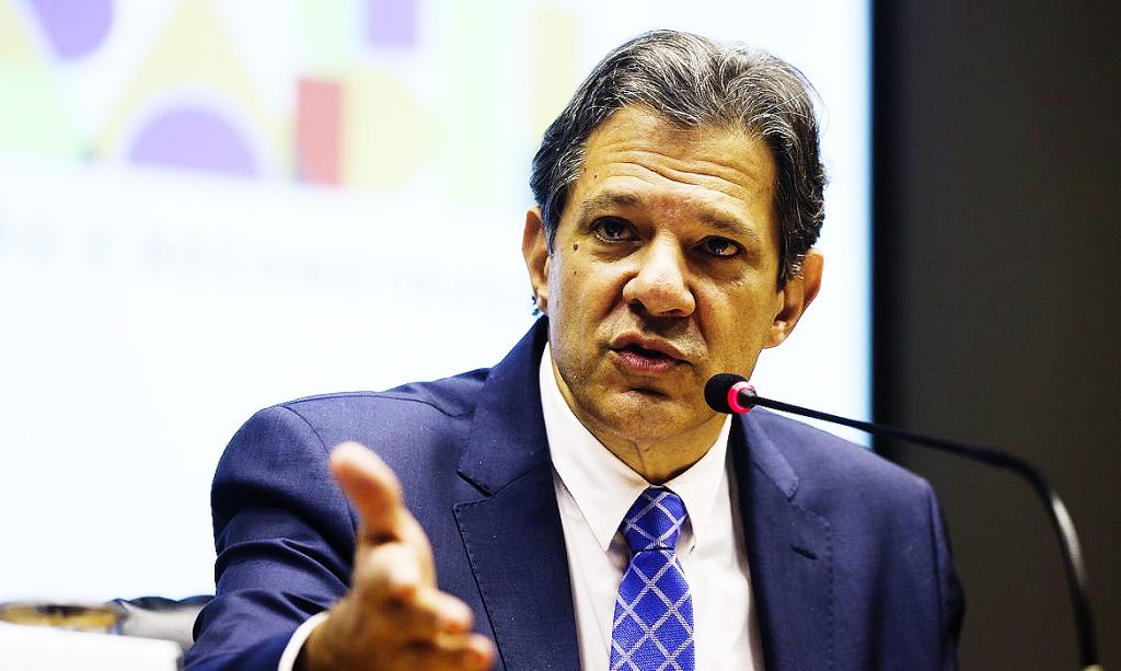 Haddad diz que aumentar a isenção do IR para R$ 4 mil em 2025 é possível