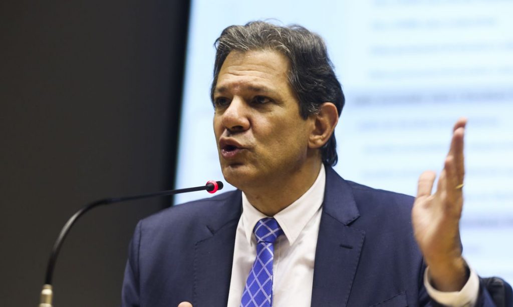 Haddad admite que única MP que preocupa é a do Carf