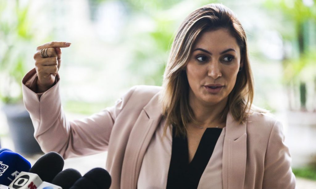 Procurador pede investigação sobre pagamento de despesas de Michelle Bolsonaro