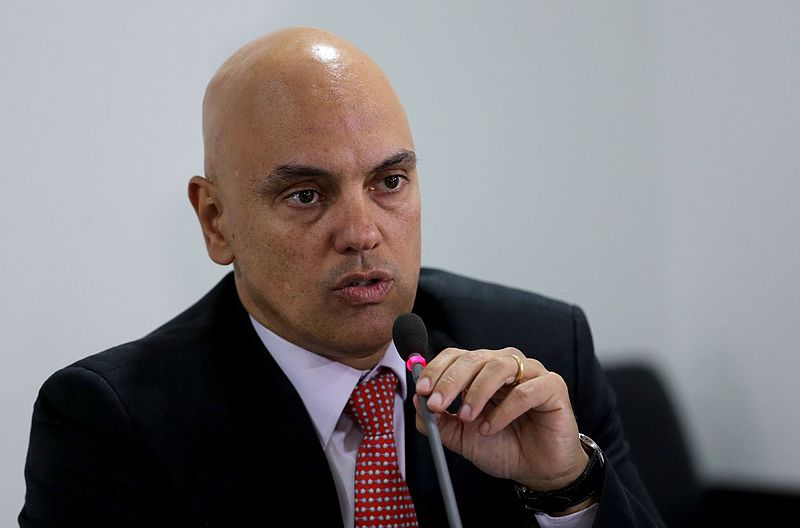 Moraes manda big techs retirarem anúncios e PF ouvir executivos