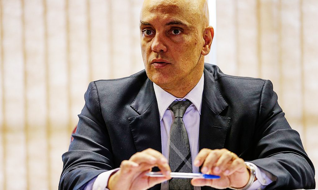 Moraes manda Telegram excluir mensagem falsa e ameaça com suspensão