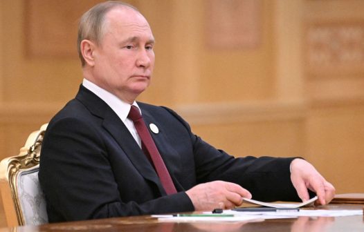 Putin acusa o Ocidente de desencadear uma “guerra” contra a Rússia