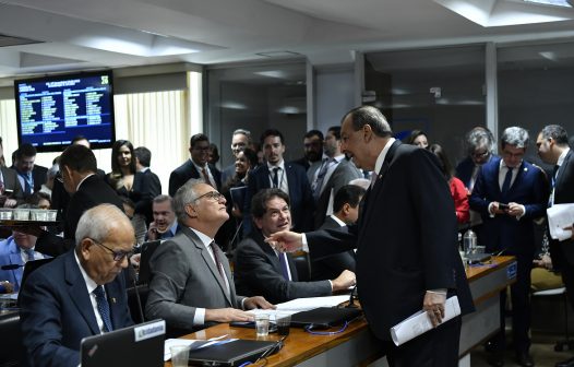 CAE encerra debate sobre arcabouço, que será retomado nesta quarta-feira