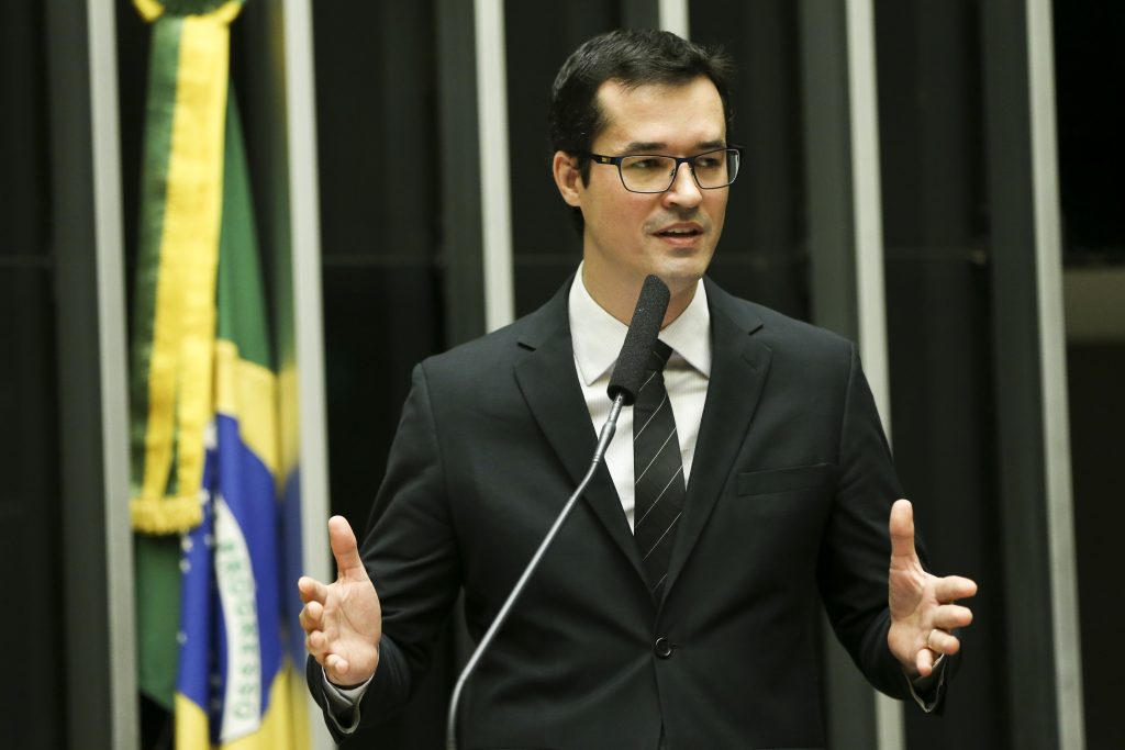 Deltan presta depoimento à Polícia Federal sobre críticas ao TSE