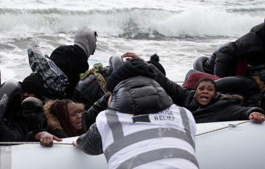 Naufrágio na Grécia mata 59 migrantes e deixa dezenas de feridos