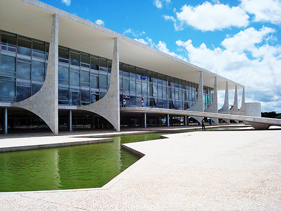 Lula reclama de cardápio de banquetes do Itamaraty