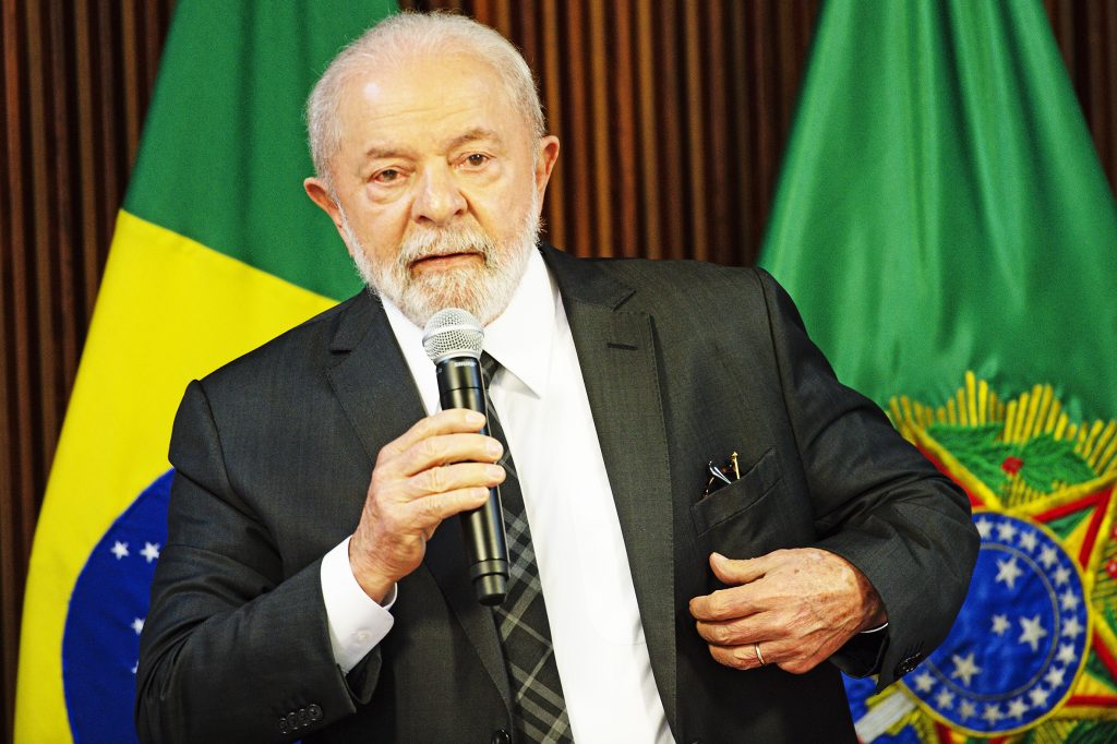 Lula prevê crescimento de mais de 2,5% do PIB este ano