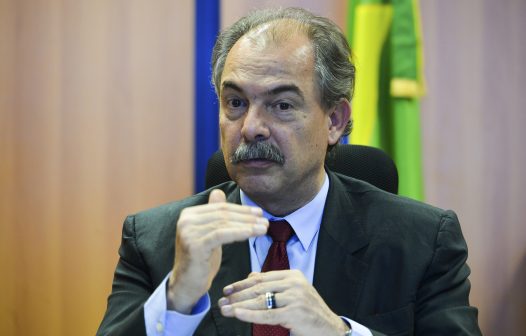 Mercadante diz que juro é obstáculo para função social do BNDES