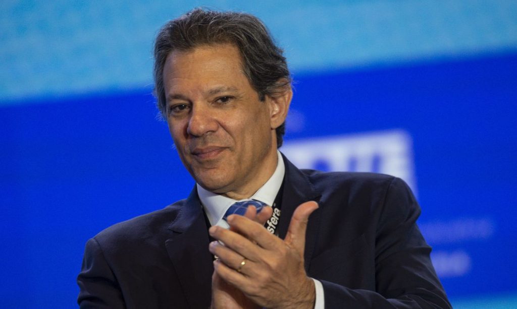 Alíquota do IVA dependerá da quantidade de exceções e redução da evasão, diz Haddad