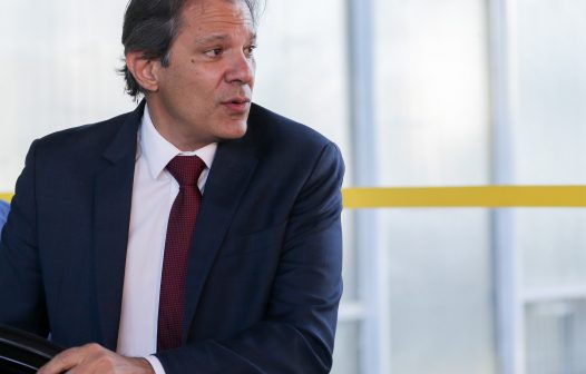 Haddad: ‘Fogo amigo e inimigo diminuiu, e estou me sentindo menos na frigideira’