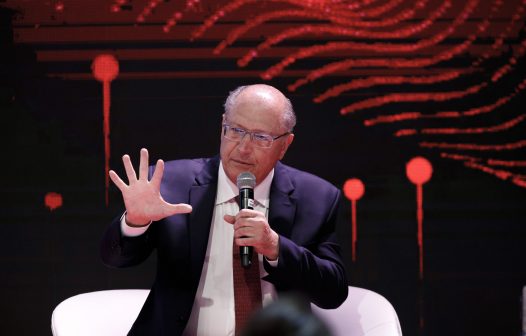 Alckmin diz que Lula está sendo fiel às promessas de desenvolvimento inclusivo