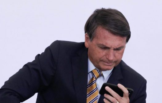 Comissão quer que Bolsonaro faça doação de parte dos milhões obtidos por Pix