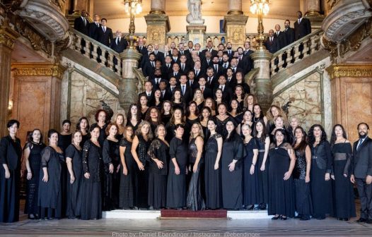 Coro do Theatro Municipal do RJ faz 90 anos e busca popularização