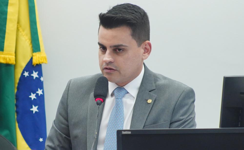 Deputados ‘governistas’ do PL cogitam debandada por perseguição de bolsonaristas